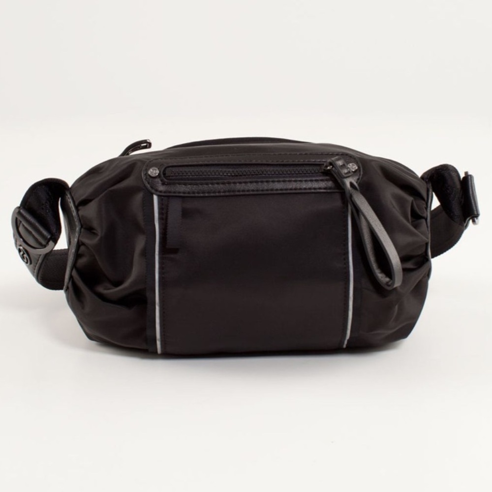 Lululemon The Pedal Pusher Bag - Black